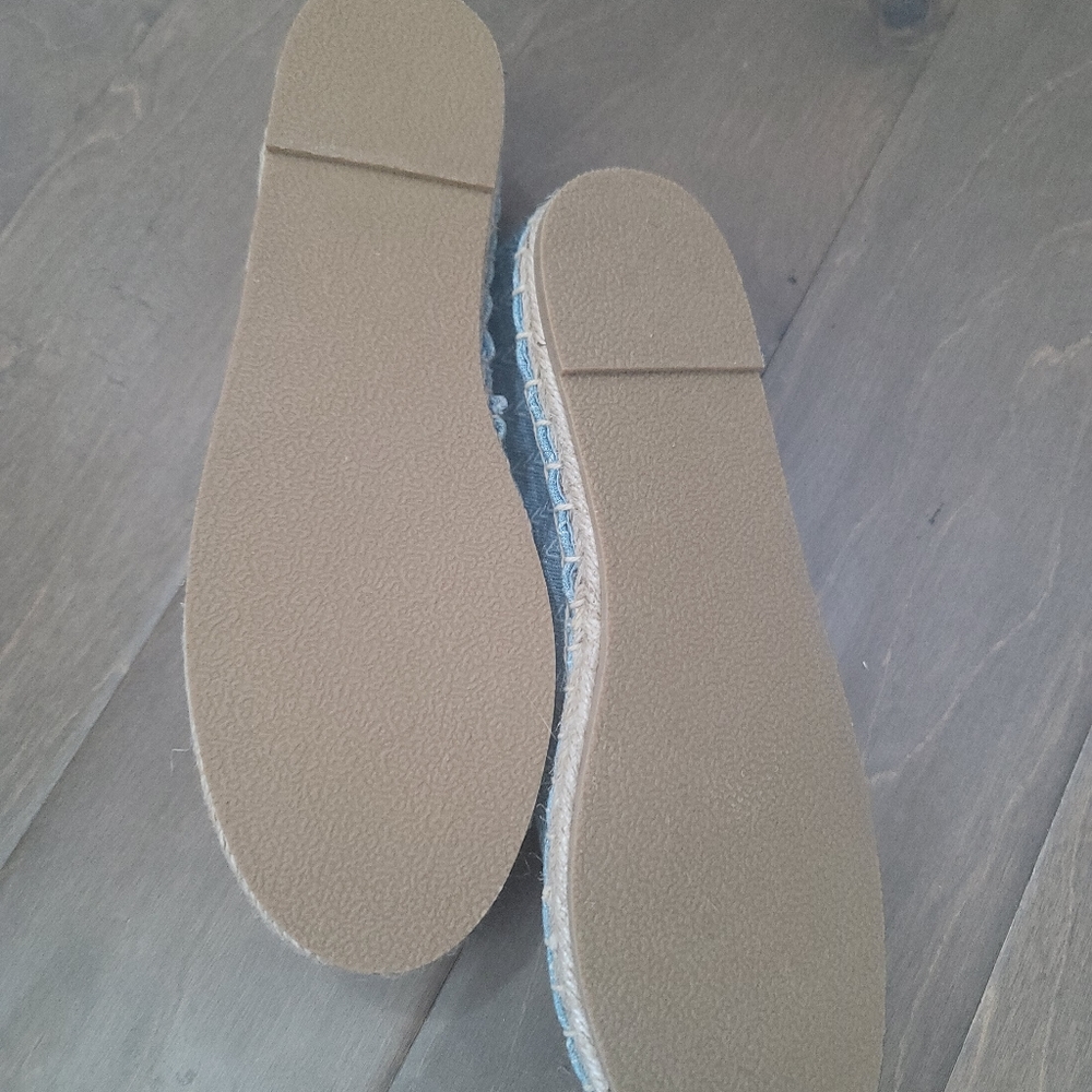 NWT Minnetonka Flats Women's size 9M Light Blue Fashion - Picture 5 of 5